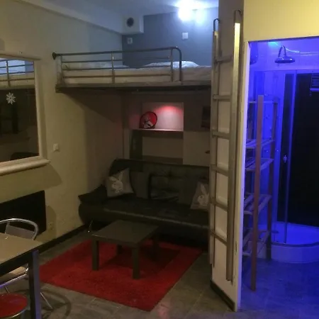 Apartment Sur Agde, Avec Cour, Parking Et En Option Agde