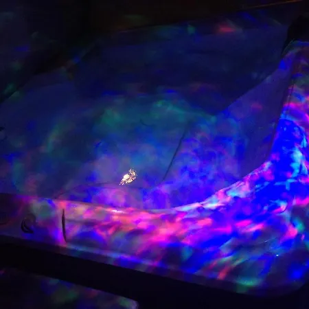 Sur Agde, Avec Cour, Parking Et En Option Agde