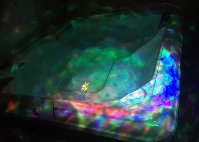 Sur Agde, Avec Cour, Parking Et En Option