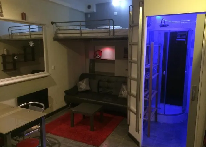 Apartment Sur Agde, Avec Cour, Parking Et En Option Agde