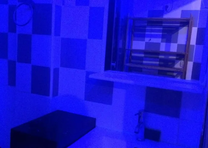 Sur Agde, Avec Cour, Parking Et En Option *