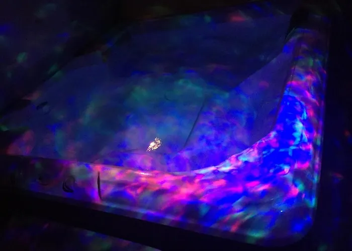 Sur Agde, Avec Cour, Parking Et En Option Agde